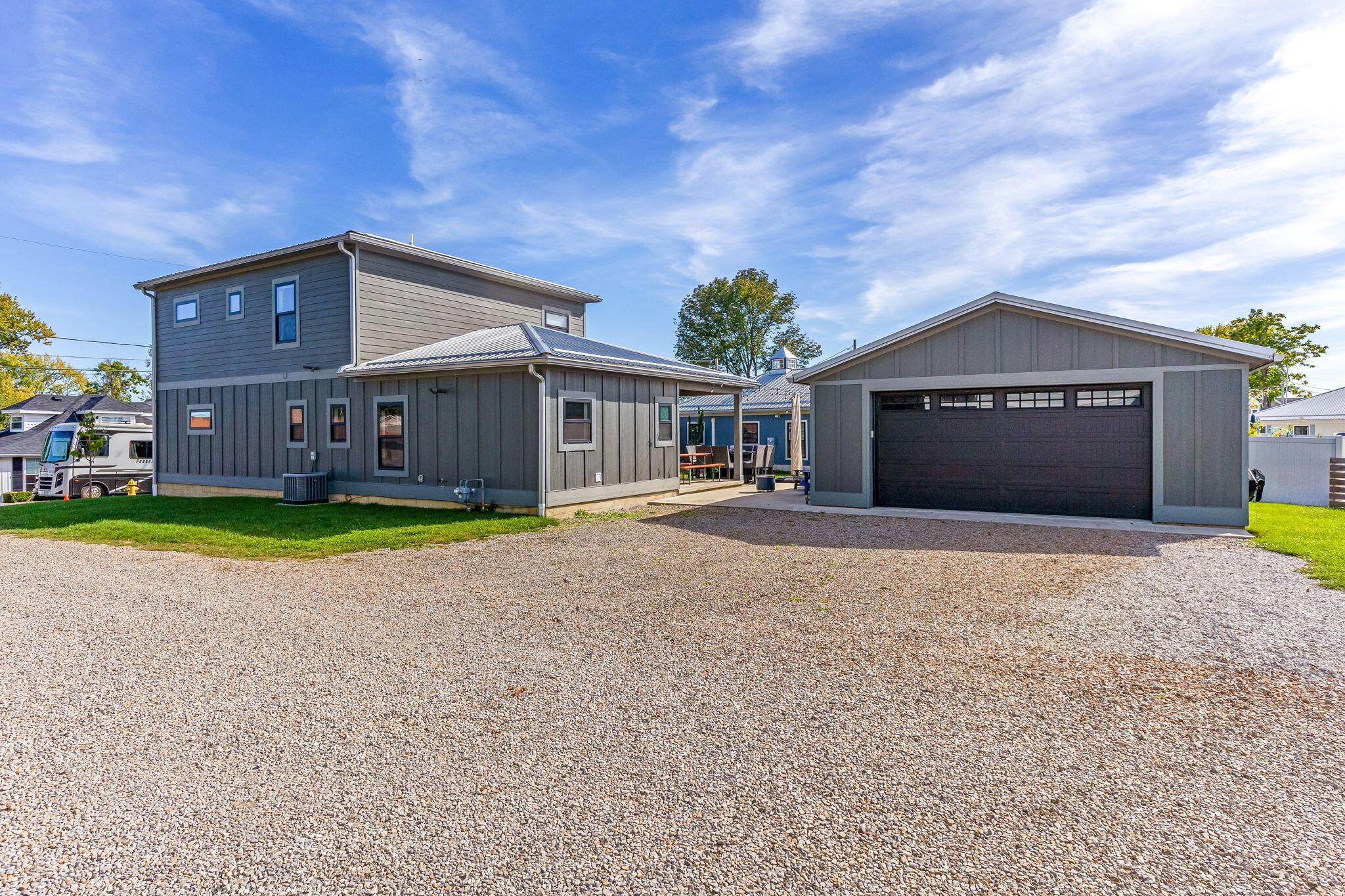 Buckeye Lake, Ohio, 43008, United States, 3 Bedrooms Bedrooms, ,3 BathroomsBathrooms,Residential,For Sale,1975089