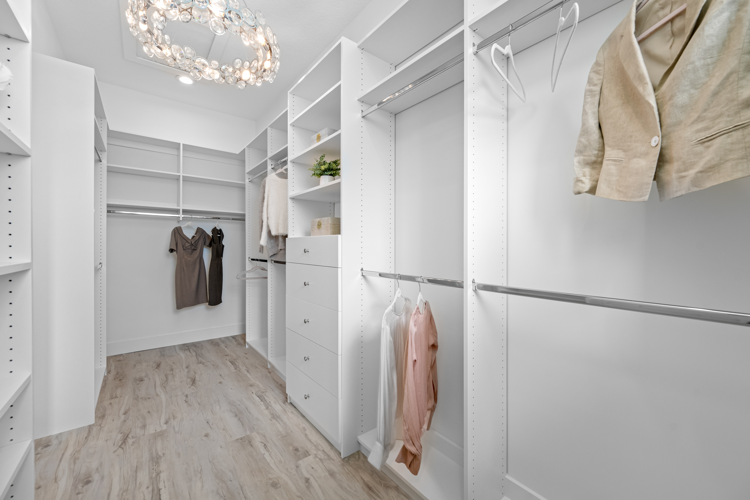 Madeira Beach, Florida, 33708, United States, 6 Bedrooms Bedrooms, ,6 BathroomsBathrooms,Residential,For Sale,1988521