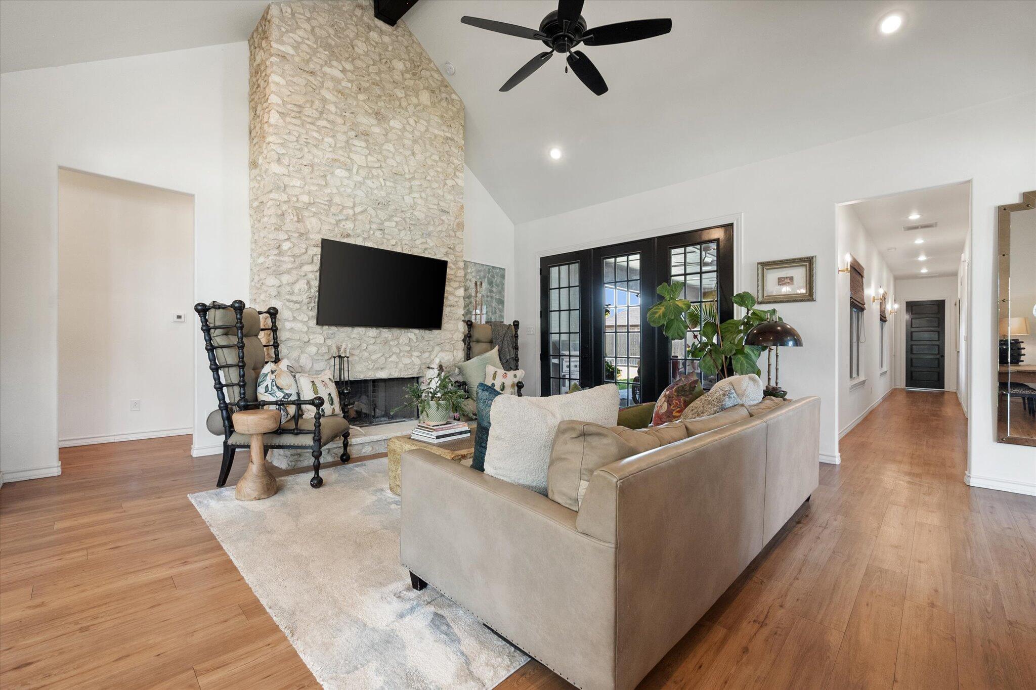 Lubbock, Texas, 79424, United States, 4 Bedrooms Bedrooms, ,4 BathroomsBathrooms,Residential,For Sale,1872129