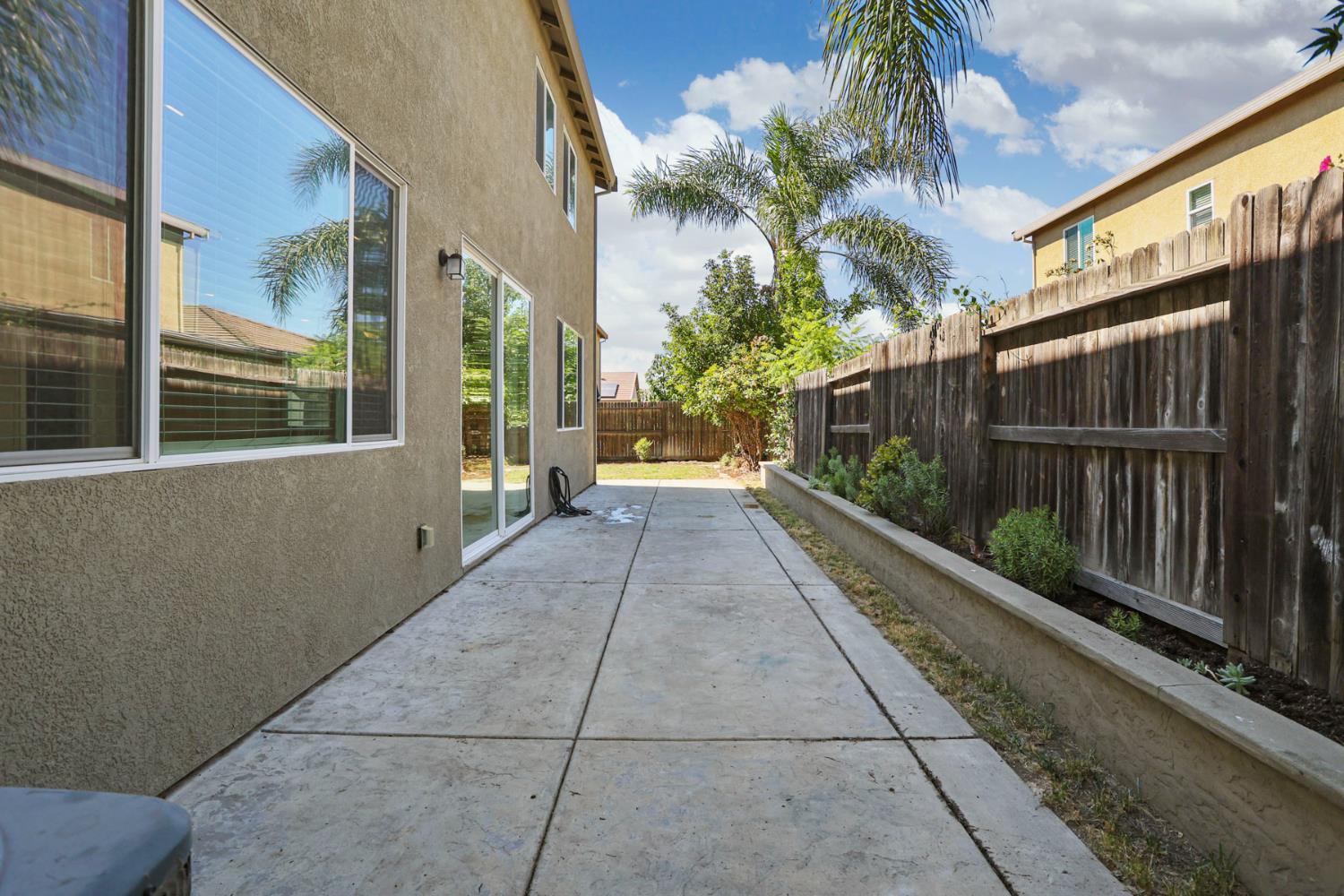 Stockton, California, 95209, United States, 5 Bedrooms Bedrooms, ,3 BathroomsBathrooms,Residential,For Sale,1931526