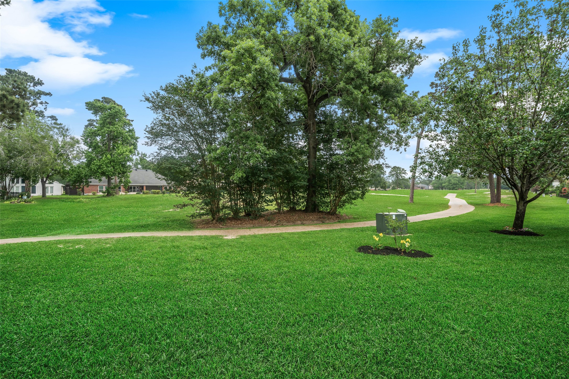  18222 Walden Forest Drive - 物件實景