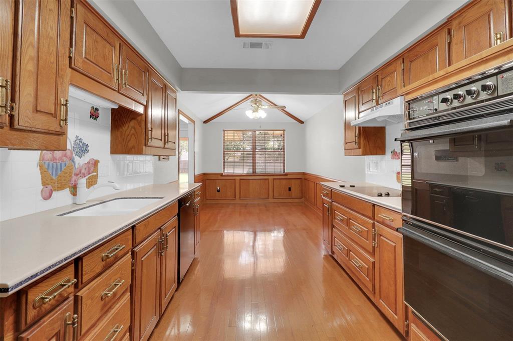 Highland Village, Texas, 75077, United States, 4 Bedrooms Bedrooms, ,2 BathroomsBathrooms,Residential,For Sale,2010847