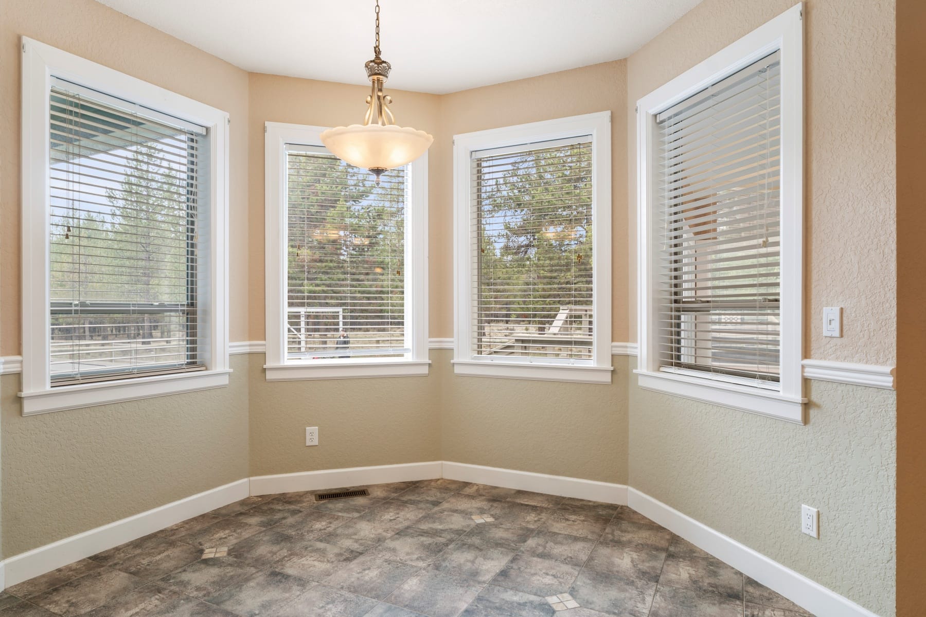  17045 Shawnee Circle Bend, OR 97707 - 物件實景