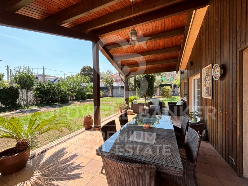 Cerdanyola del Vallès, Catalonia, ES, 4 Bedrooms Bedrooms, ,4 BathroomsBathrooms,Residential,For Sale,1613649