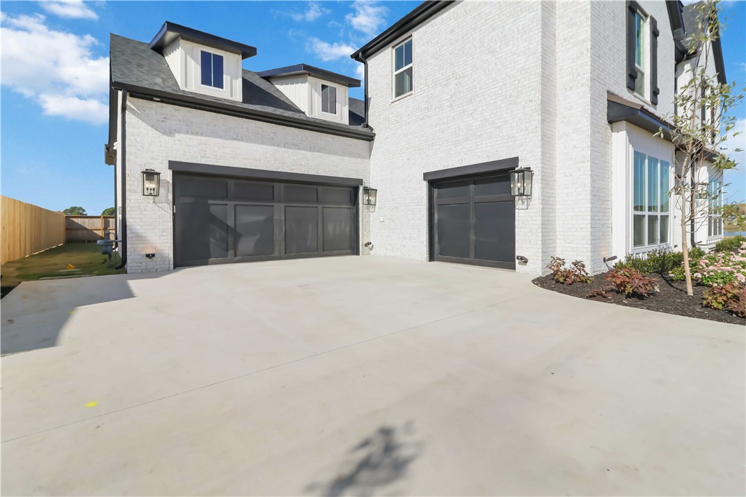 Bentonville, Arkansas, 72713, United States, 4 Bedrooms Bedrooms, ,3 BathroomsBathrooms,Residential,For Sale,1989586