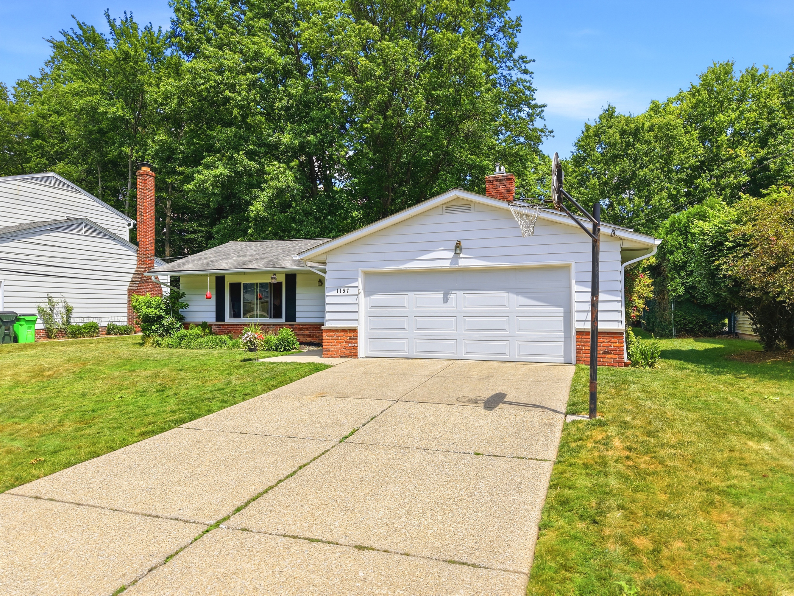 Hillrock Dr, Cleveland, OH 44121 #1
