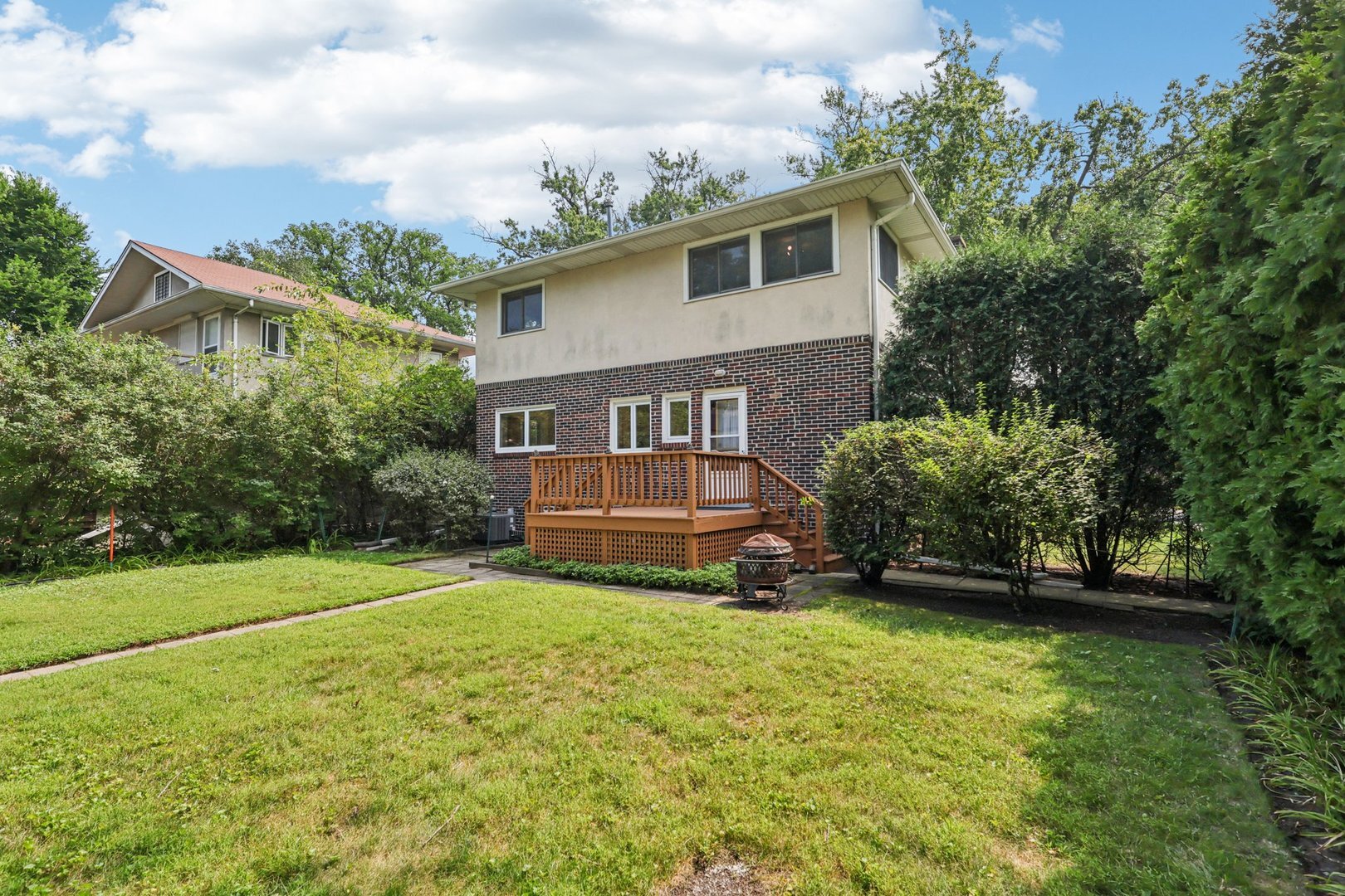 Evanston, Illinois, 60201, United States, 4 Bedrooms Bedrooms, ,4 BathroomsBathrooms,Residential,For Sale,1941847