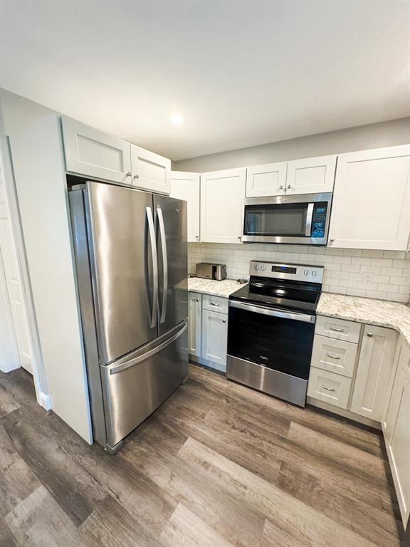 Westerly, Rhode Island, 02891, United States, 3 Bedrooms Bedrooms, ,2 BathroomsBathrooms,Residential,For Sale,1958331