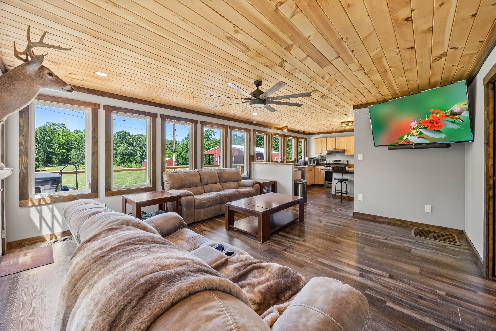 Dover, Tennessee, 37058, United States, 2 Bedrooms Bedrooms, ,2 BathroomsBathrooms,Residential,For Sale,2007547