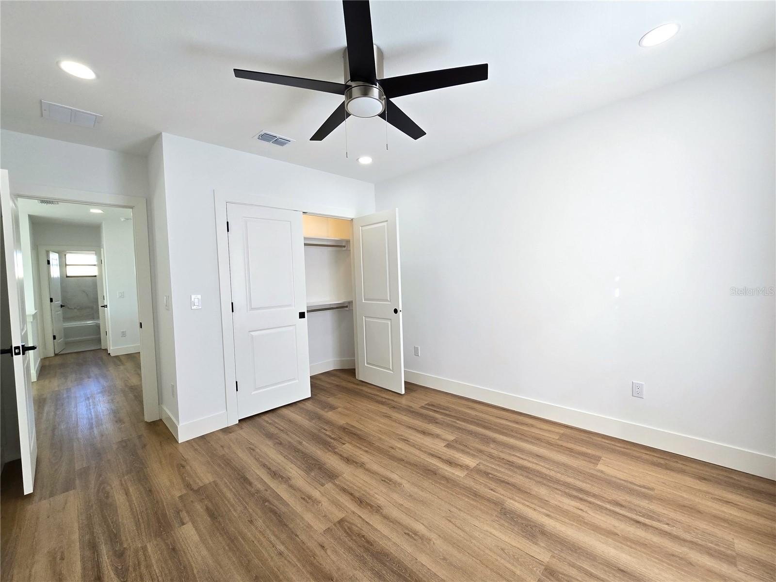 TAMPA, Florida, 33607, United States, 5 Bedrooms Bedrooms, ,3 BathroomsBathrooms,Residential,For Sale,1976051