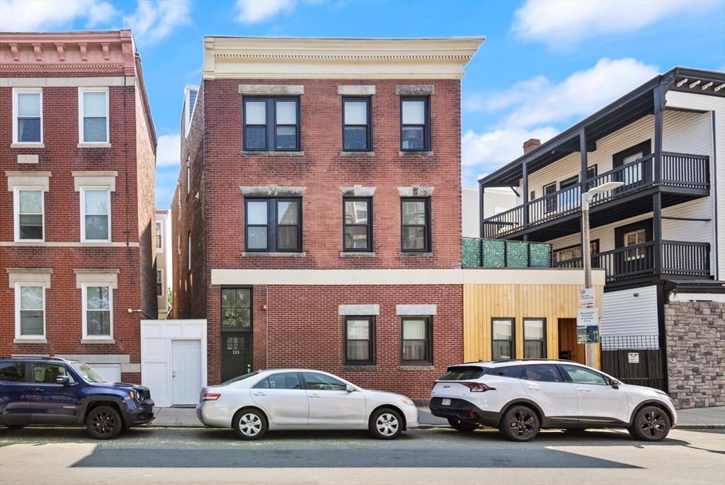 Boston, Massachusetts, 02128, United States, 2 Bedrooms Bedrooms, ,2 BathroomsBathrooms,Residential,For Sale,1925542