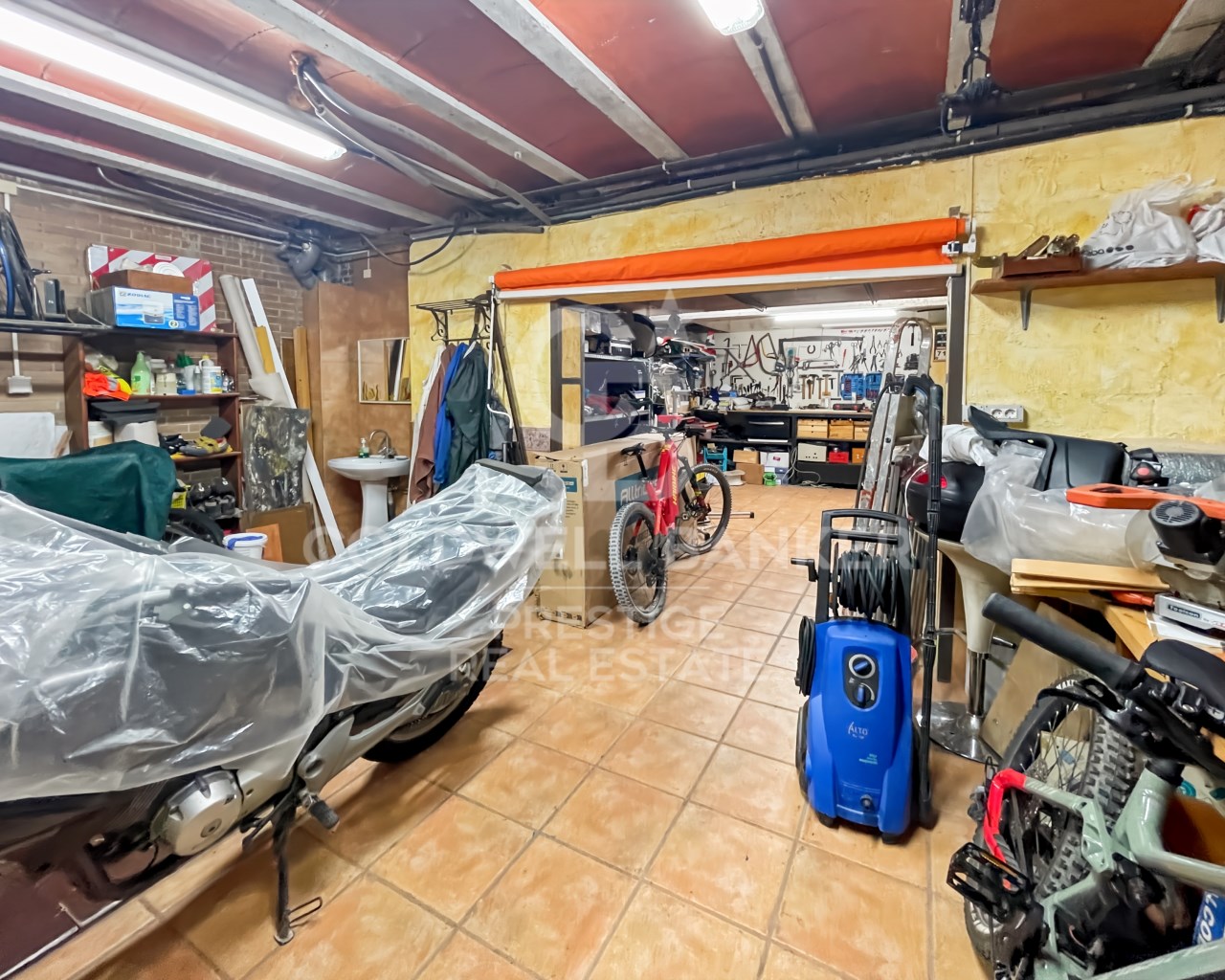 Begues, Catalonia, ES, 6 Bedrooms Bedrooms, ,4 BathroomsBathrooms,Residential,For Sale,1897575