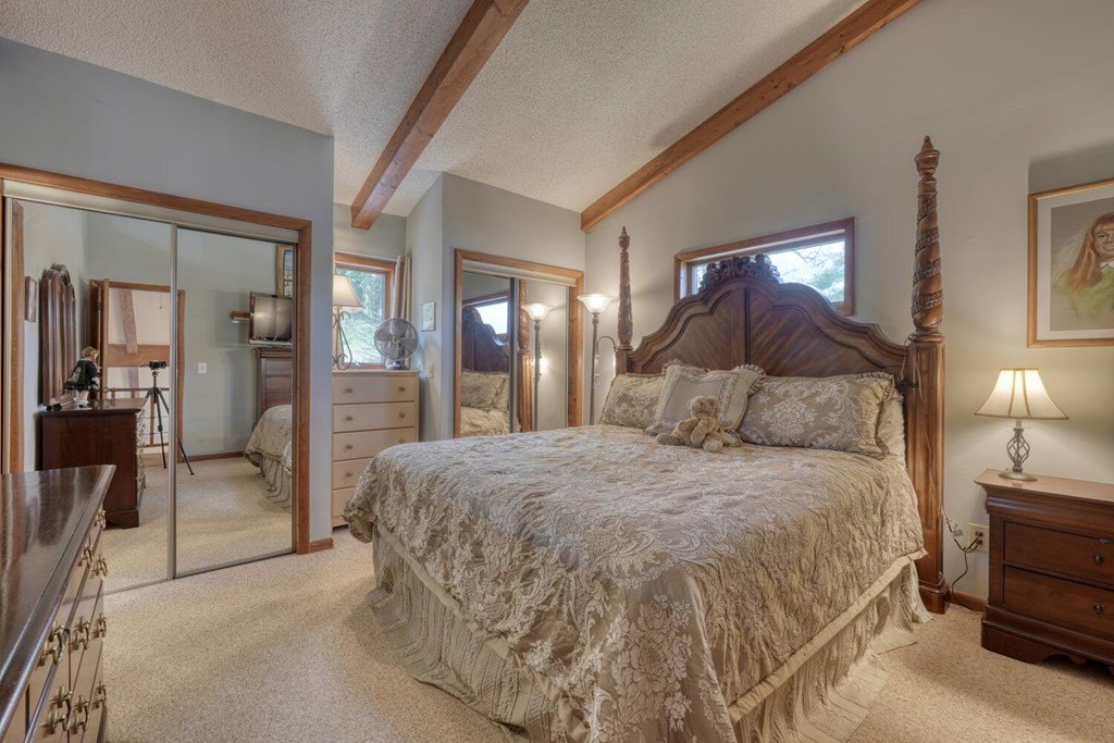 Hayesville, North Carolina, 28904, United States, 3 Bedrooms Bedrooms, ,4 BathroomsBathrooms,Residential,For Sale,1758410