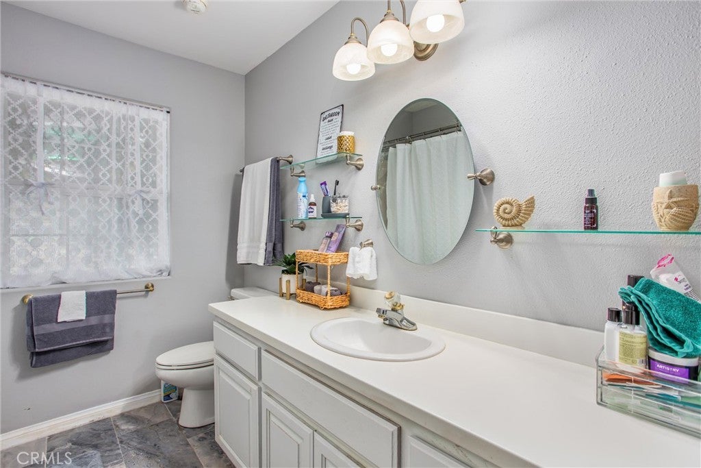 Yucaipa, California, 92399, United States, 5 Bedrooms Bedrooms, ,3 BathroomsBathrooms,Residential,For Sale,1980066