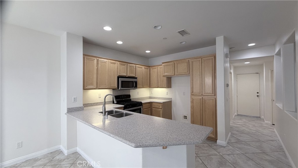 Rancho Cucamonga, California, 91730, United States, 2 Bedrooms Bedrooms, ,2 BathroomsBathrooms,Residential,For Sale,2008195