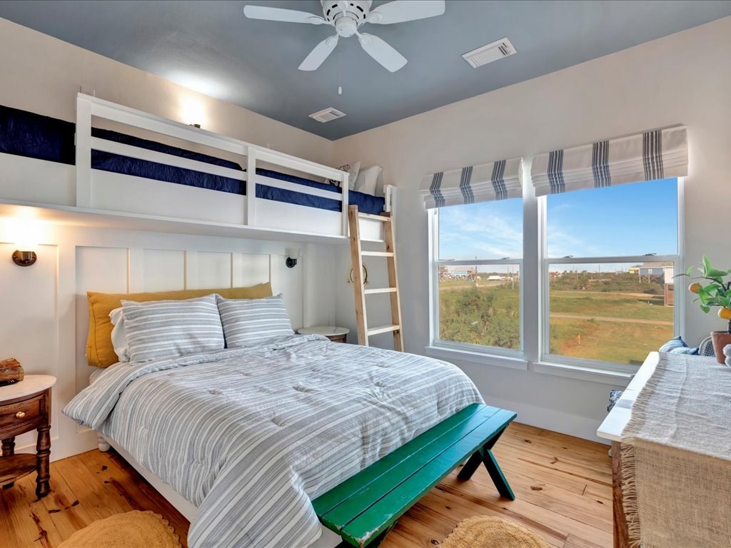 Gilchrist, Texas, 77617, United States, 3 Bedrooms Bedrooms, ,3 BathroomsBathrooms,Residential,For Sale,1978156