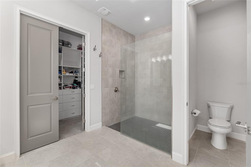 Gainesville, Florida, 32608, United States, 4 Bedrooms Bedrooms, ,3 BathroomsBathrooms,Residential,For Sale,1856298