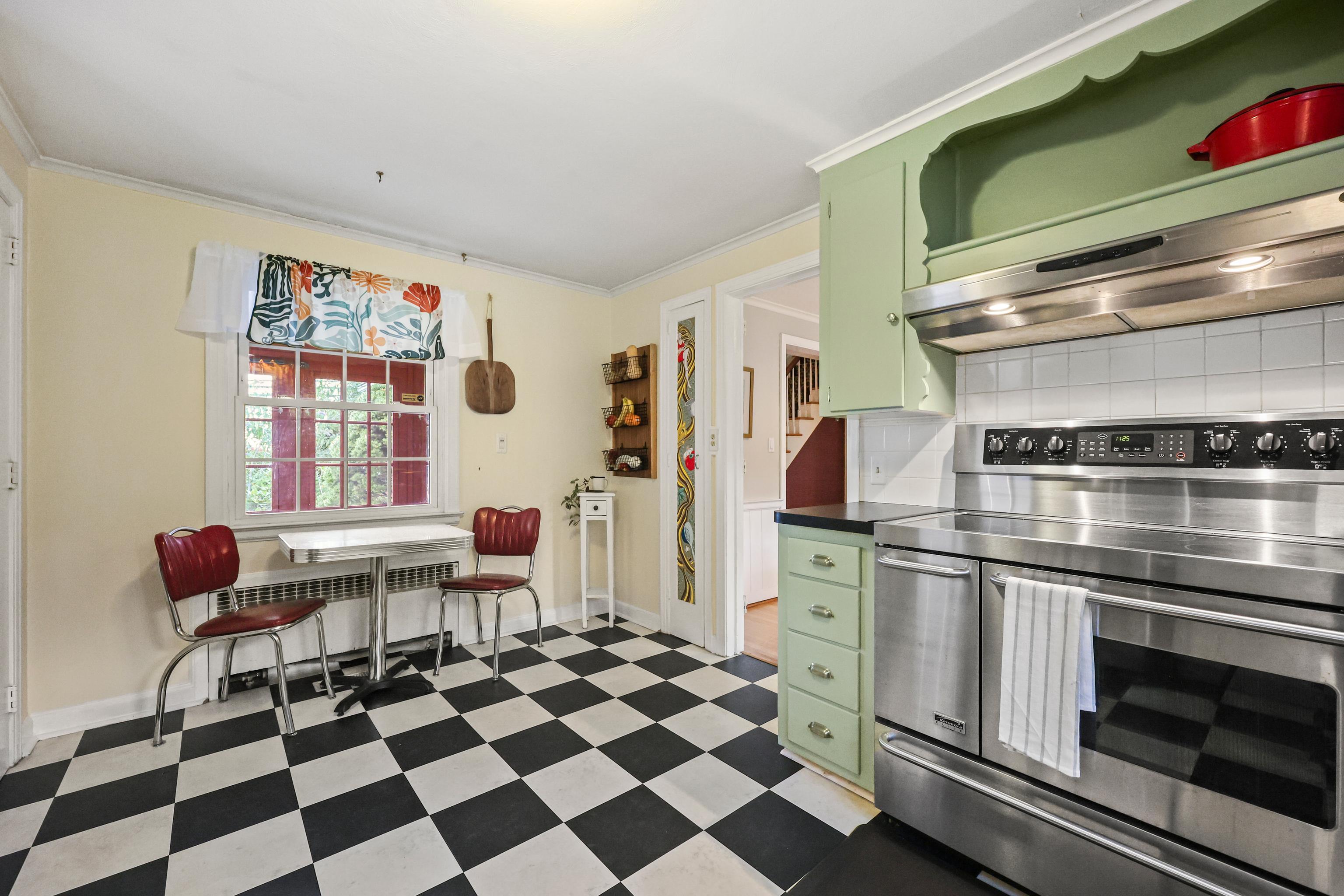 West Hartford, Connecticut, 06110, United States, 4 Bedrooms Bedrooms, ,2 BathroomsBathrooms,Residential,For Sale,1990757