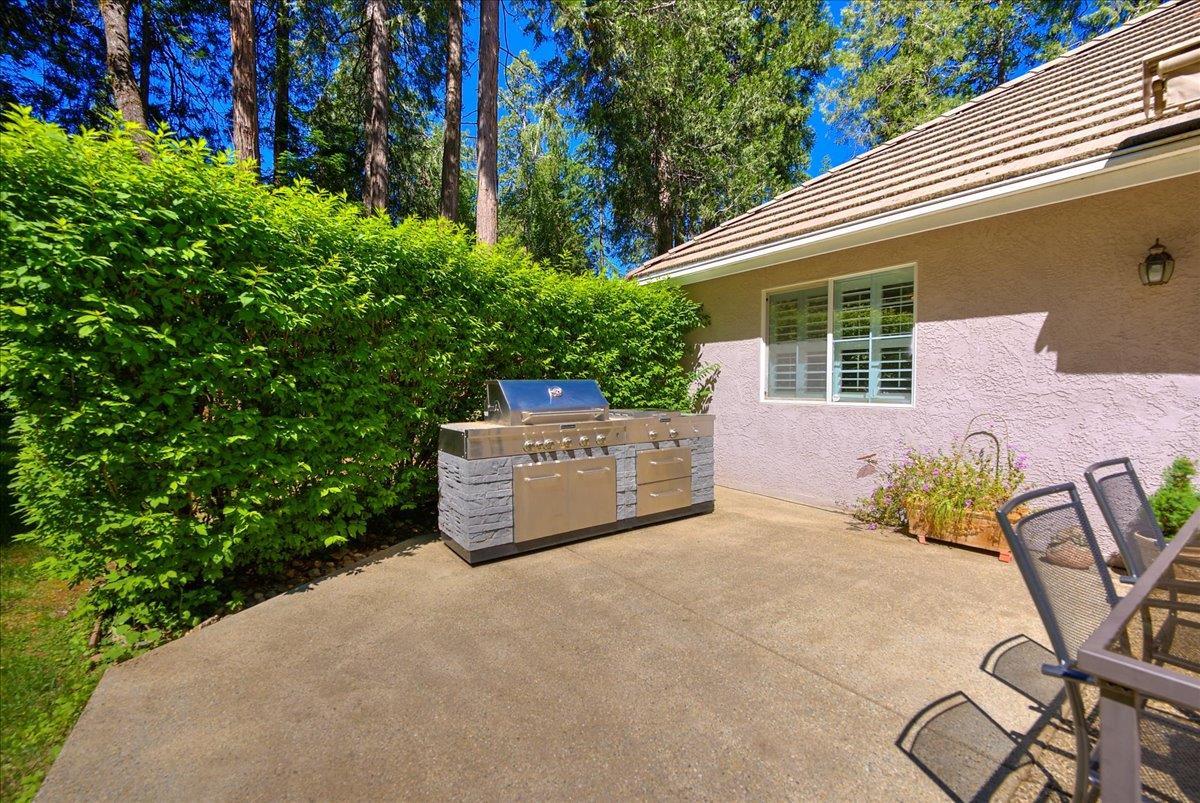 Grass Valley, California, 95945, United States, 4 Bedrooms Bedrooms, ,3 BathroomsBathrooms,Residential,For Sale,1831917