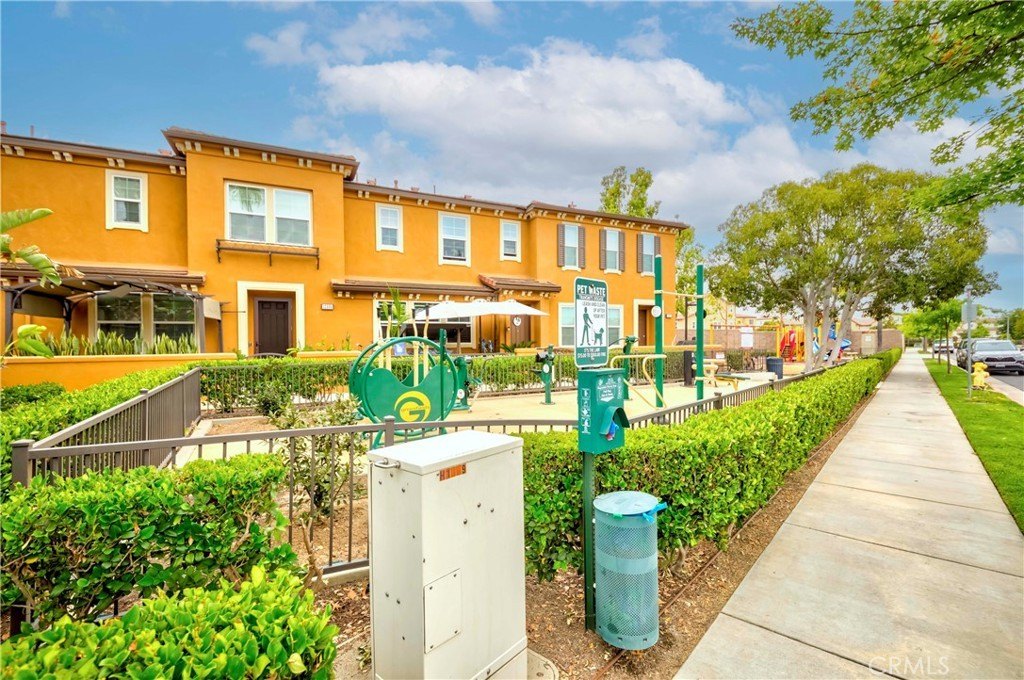 Santa Fe Springs, California, 90670, United States, 4 Bedrooms Bedrooms, ,3 BathroomsBathrooms,Residential,For Sale,1849059