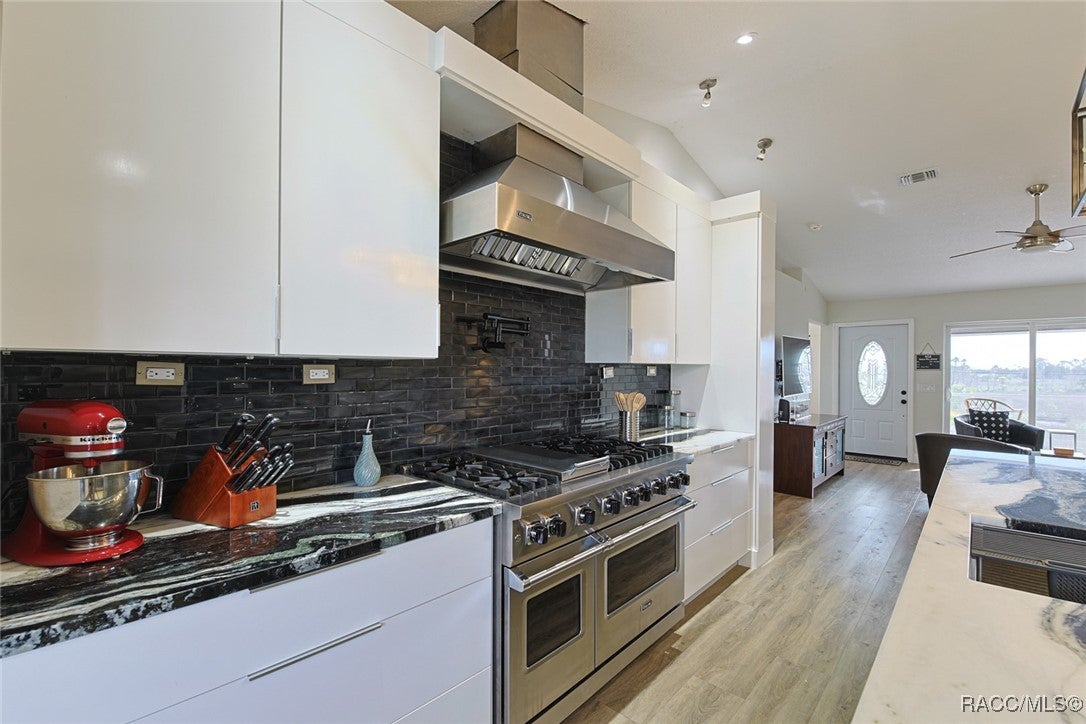 Crystal River, Florida, 34429, United States, 3 Bedrooms Bedrooms, ,3 BathroomsBathrooms,Residential,For Sale,1695751