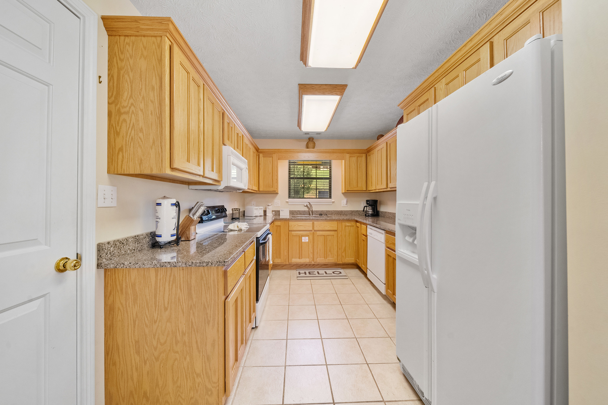 Sevierville, Tennessee, 37862, United States, 3 Bedrooms Bedrooms, ,3 BathroomsBathrooms,Residential,For Sale,1982821