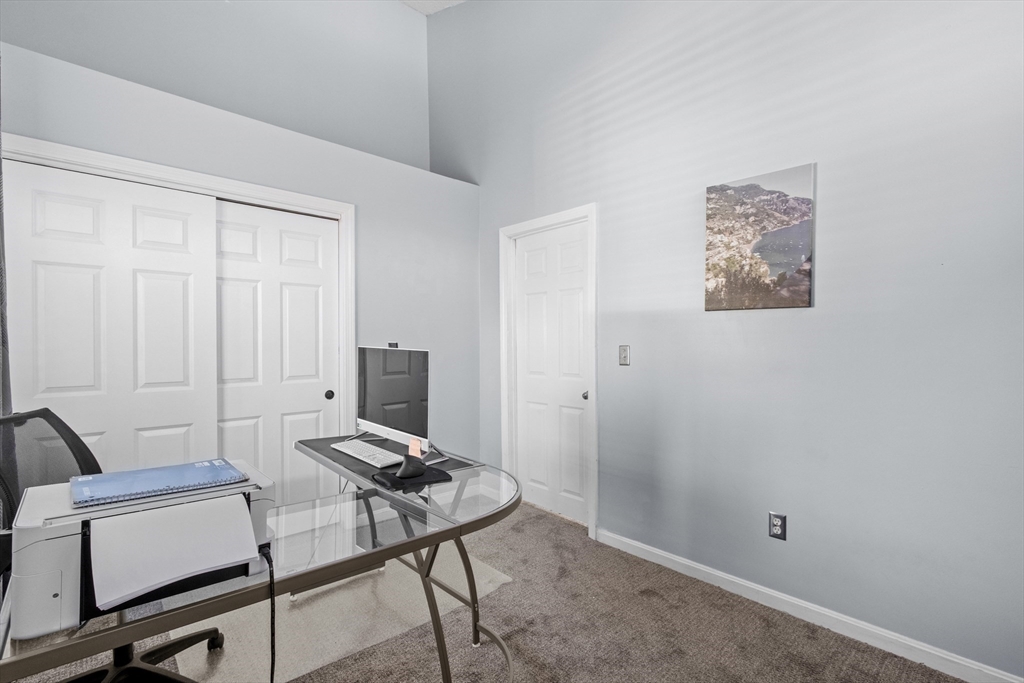 Derry, New Hampshire, 03038, United States, 3 Bedrooms Bedrooms, ,3 BathroomsBathrooms,Residential,For Sale,1928309