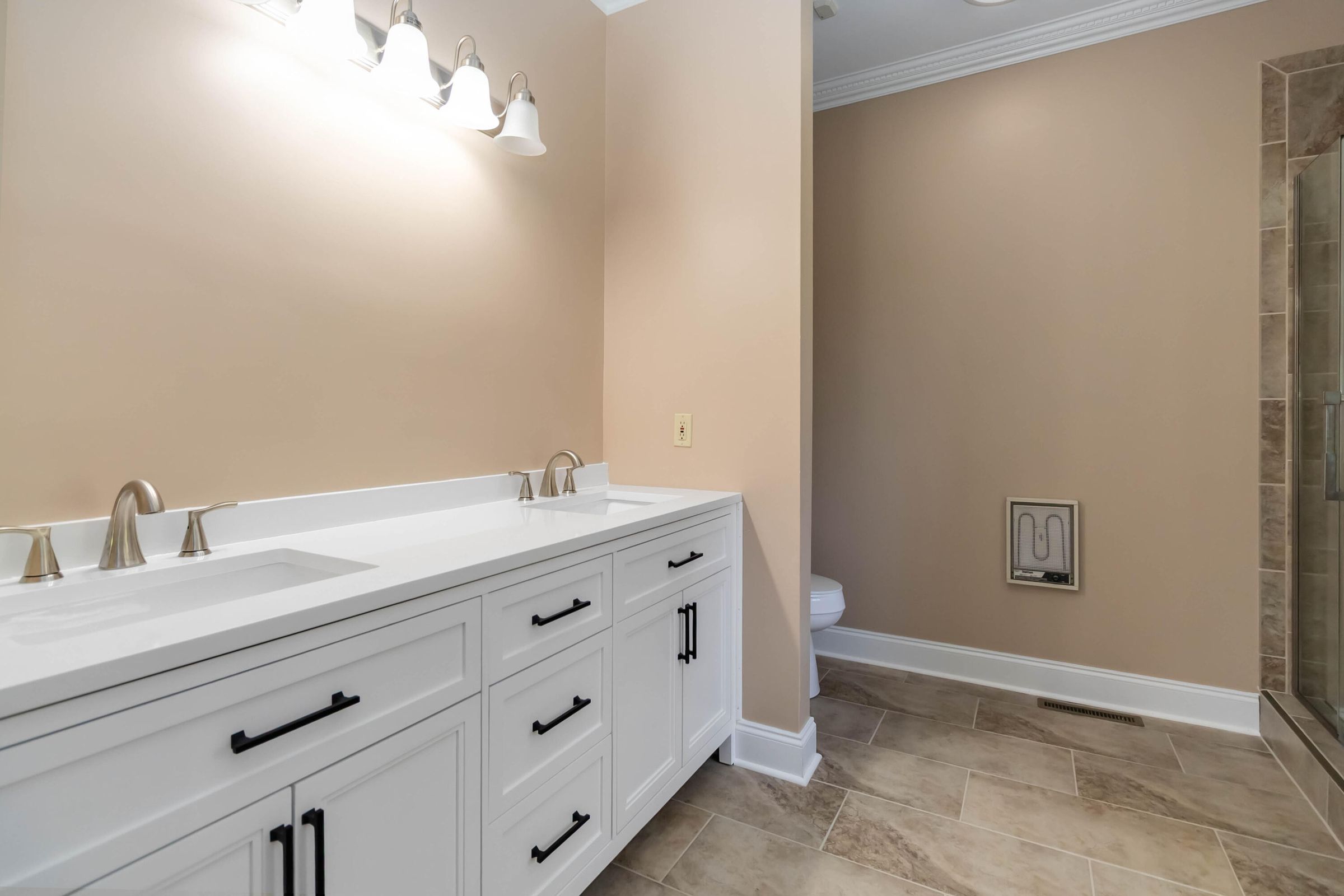 London, Kentucky, 40744, United States, 5 Bedrooms Bedrooms, ,4 BathroomsBathrooms,Residential,For Sale,2006451