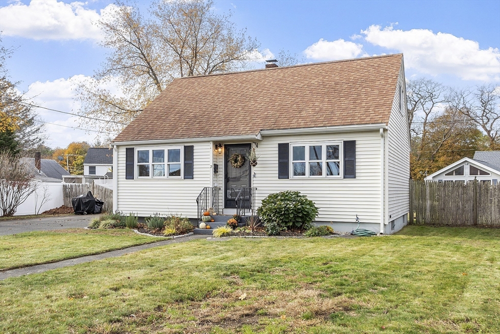 Peabody, Massachusetts, 01960, United States, 4 Bedrooms Bedrooms, ,1 BathroomBathrooms,Residential,For Sale,1990293