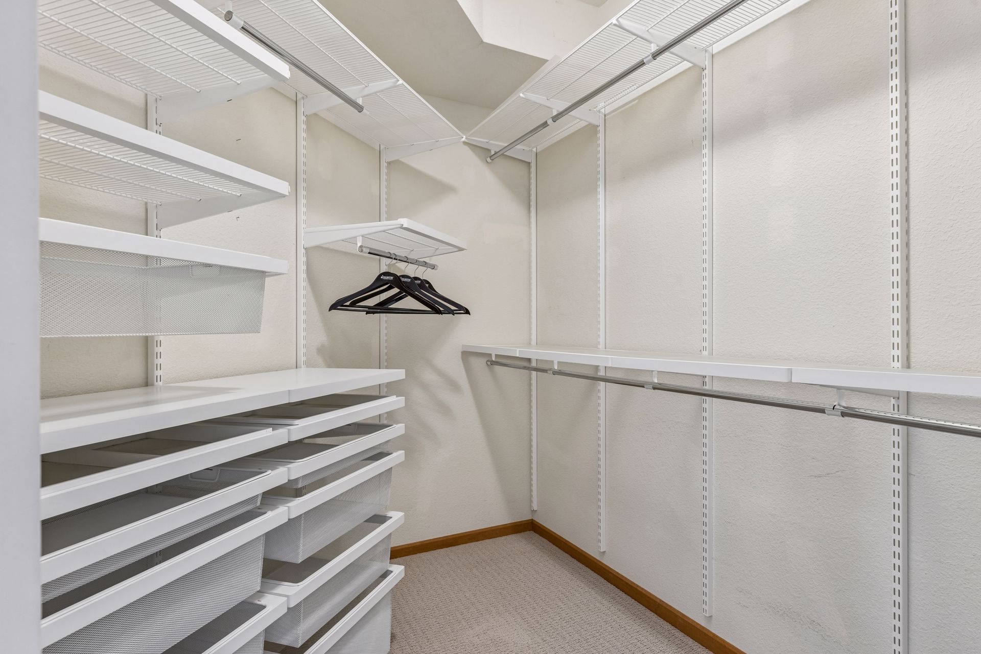  Elevated 55+ Living With Views - 物件實景