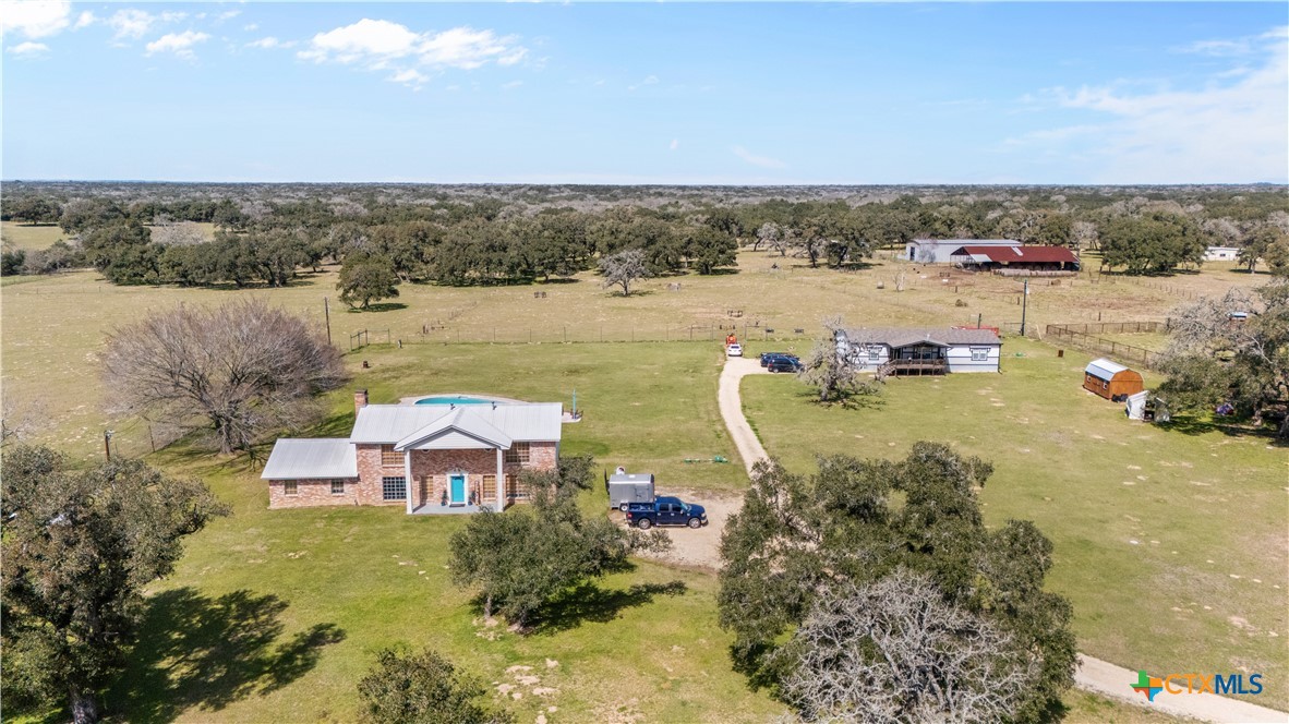 Hallettsville, Texas, 77964, United States, 4 Bedrooms Bedrooms, ,2 BathroomsBathrooms,Residential,For Sale,1848225