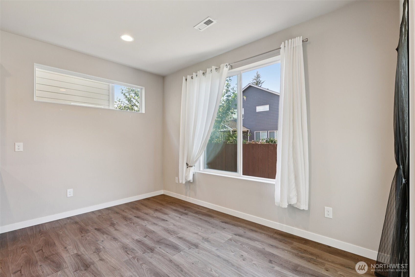 Marysville, Washington, 98271, United States, 3 Bedrooms Bedrooms, ,3 BathroomsBathrooms,Residential,For Sale,1894343