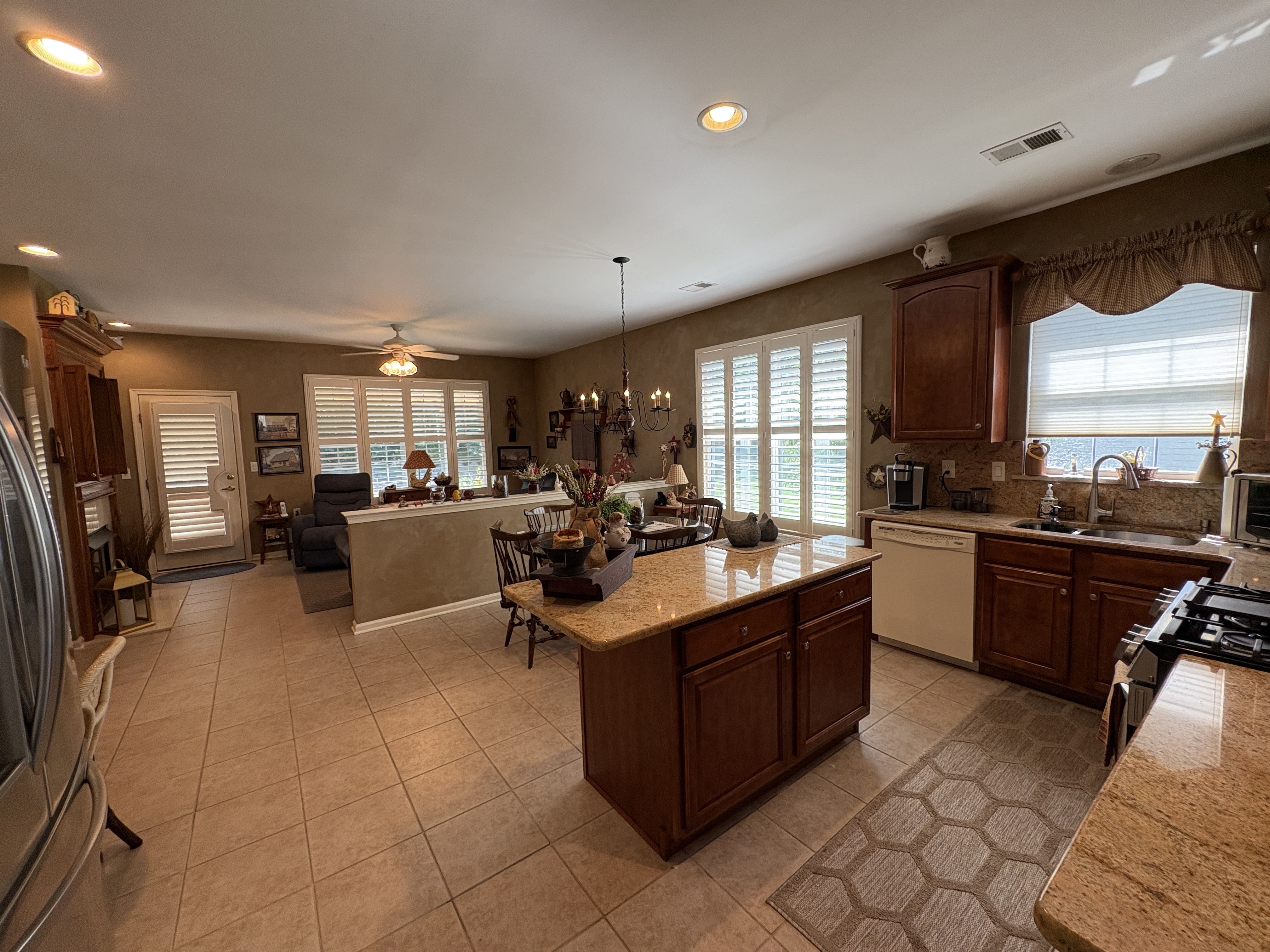 Bordentown, New Jersey, 08505, United States, 2 Bedrooms Bedrooms, ,2 BathroomsBathrooms,Residential,For Sale,1948462