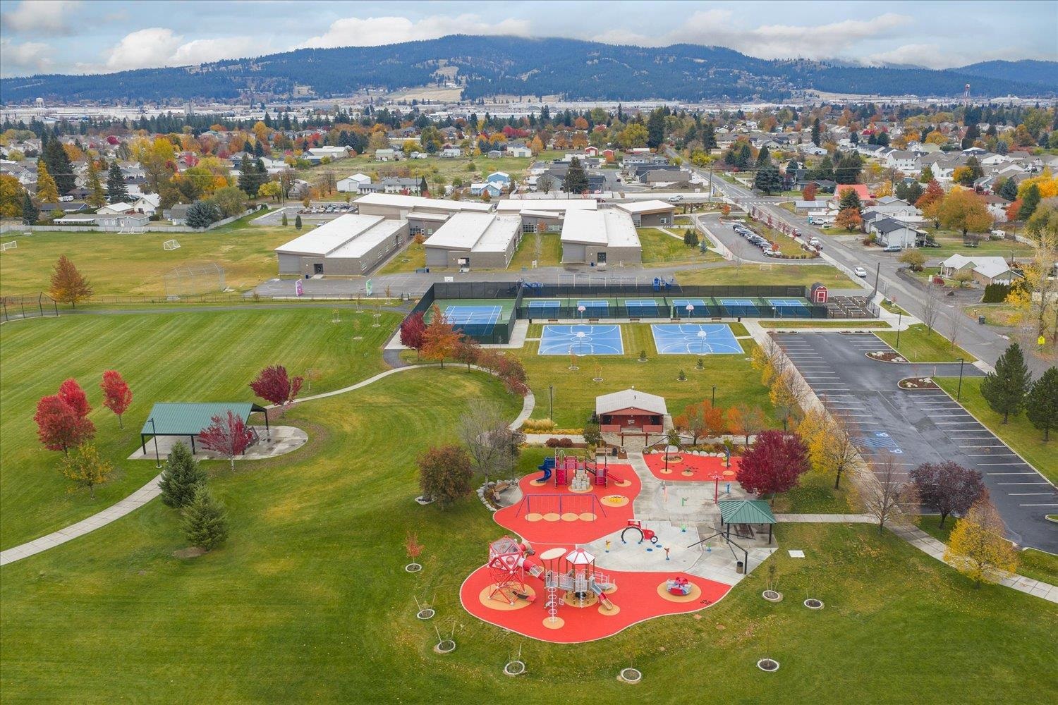 Spokane Valley, Washington, 99016, United States, 5 Bedrooms Bedrooms, ,3 BathroomsBathrooms,Residential,For Sale,1990389