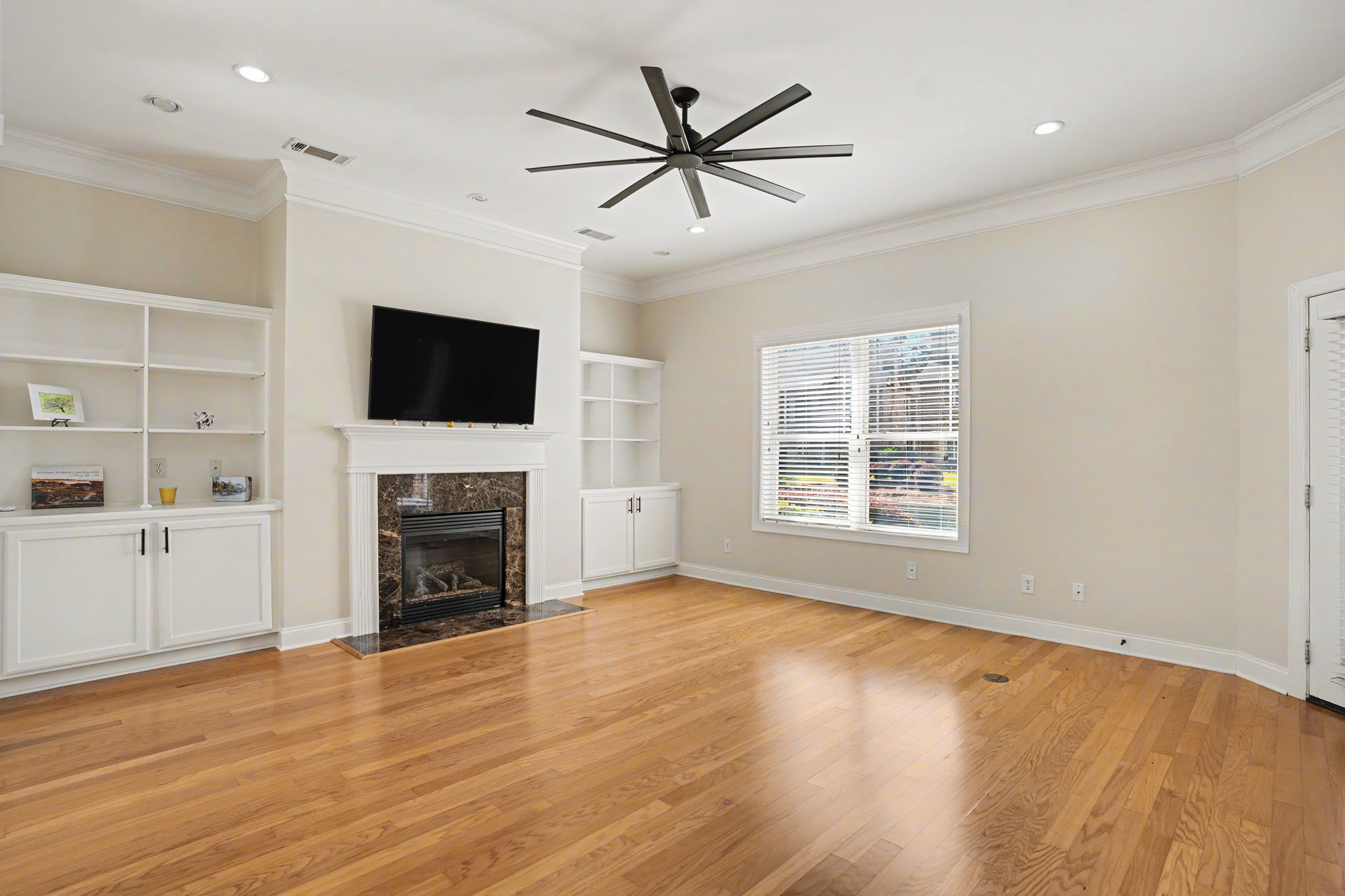  1201 River Oaks Drive, Richmond Hill - 物件實景