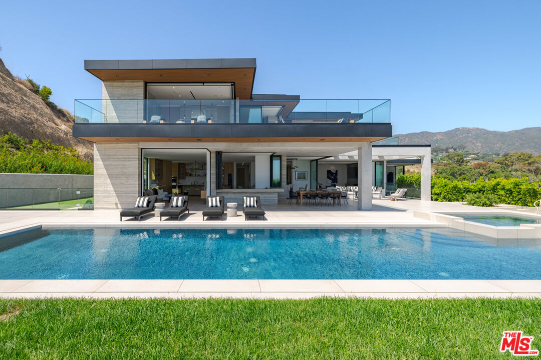 Malibu, California, 90265, United States, 5 Bedrooms Bedrooms, ,10 BathroomsBathrooms,Residential,For Sale,1707540
