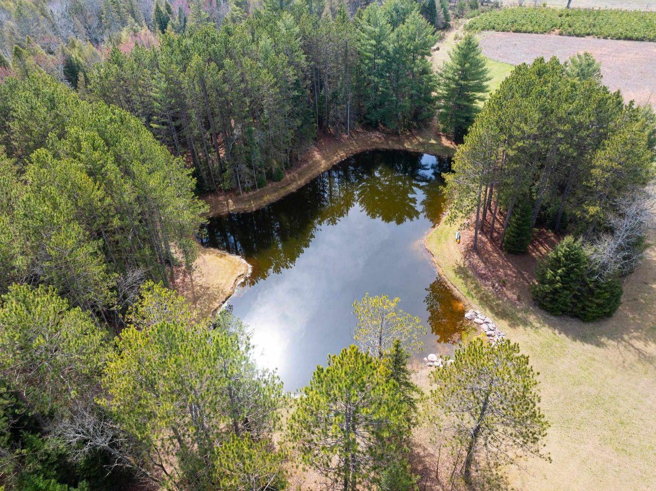 CRIVITZ, Wisconsin, 54129, United States, 4 Bedrooms Bedrooms, ,3 BathroomsBathrooms,Residential,For Sale,1792767