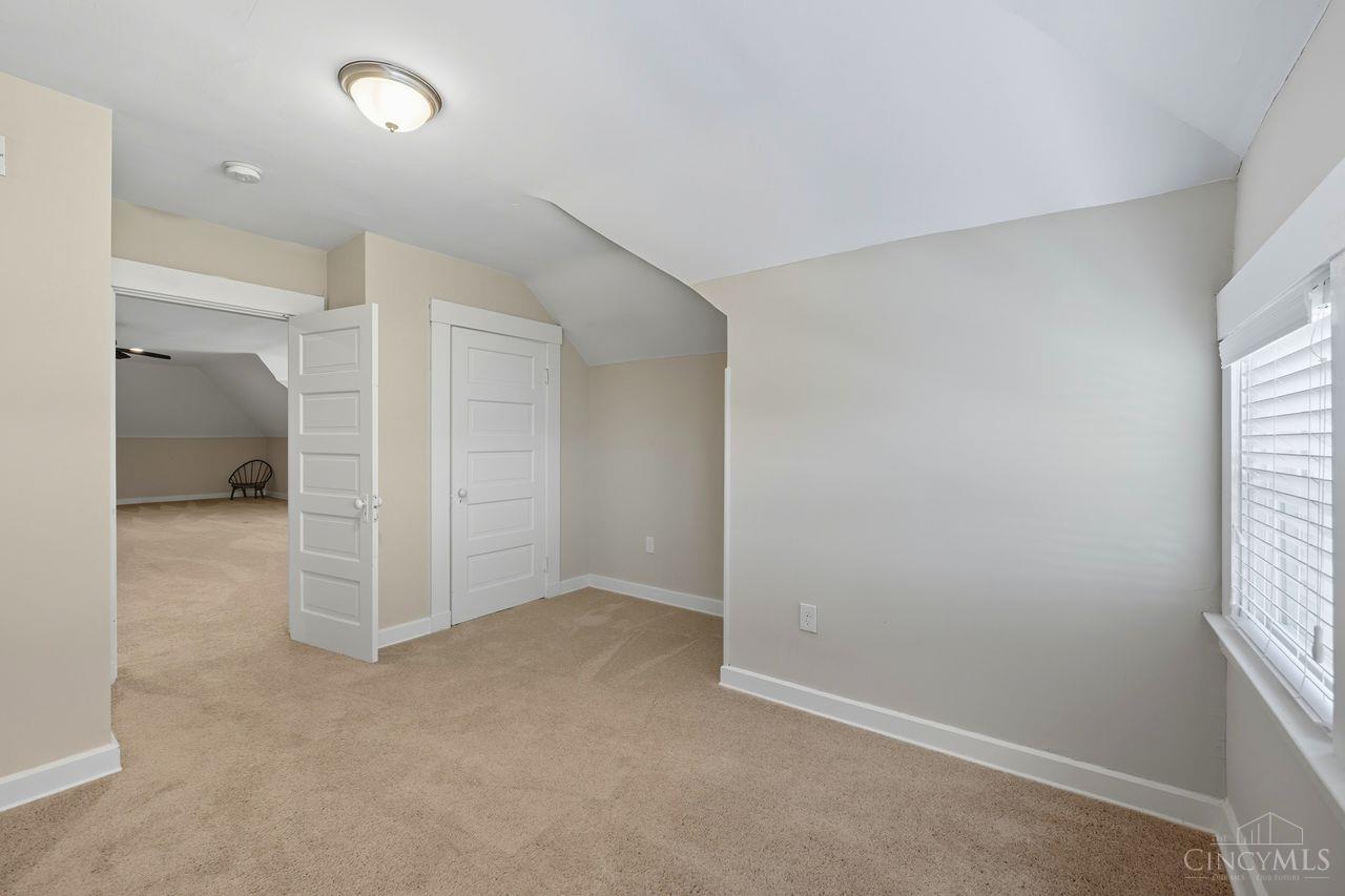 Norwood, Ohio, 45212, United States, 5 Bedrooms Bedrooms, ,5 BathroomsBathrooms,Residential,For Sale,1948609