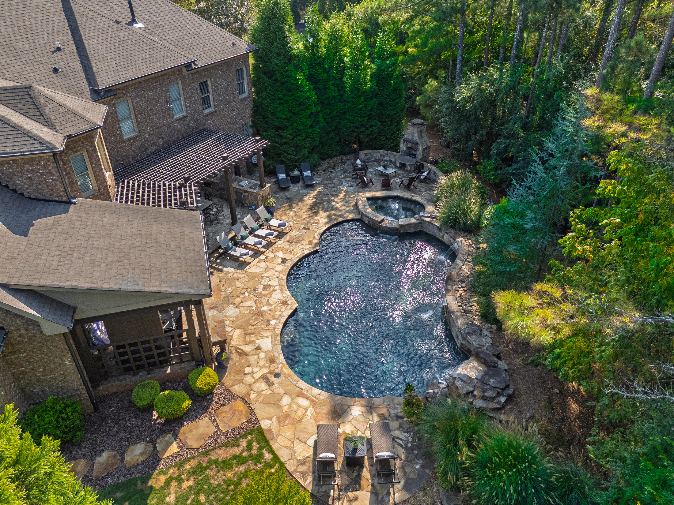  Offering an Exceptional Sense of Community Within a Luxury Gated Setting. - 物件實景