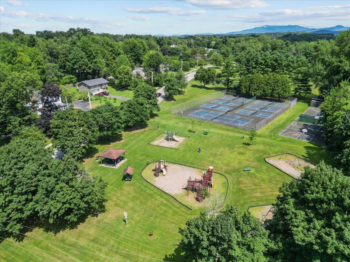 Essex Junction, Vermont, 05452, United States, 3 Bedrooms Bedrooms, ,3 BathroomsBathrooms,Residential,For Sale,1943332