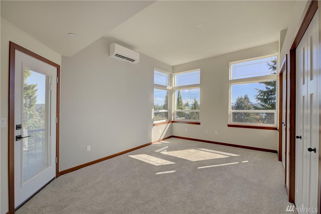 16001 36th Ave NE, Lake Forest Park, Washington, 98155, United States, 2 Bedrooms Bedrooms, ,4 BathroomsBathrooms,Residential,For Sale,16001 36th Ave NE,1621421