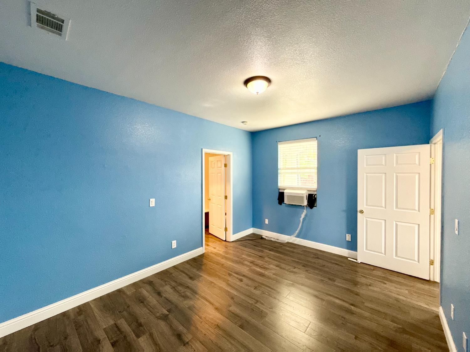 Patterson, California, 95363, United States, 5 Bedrooms Bedrooms, ,3 BathroomsBathrooms,Residential,For Sale,1982239