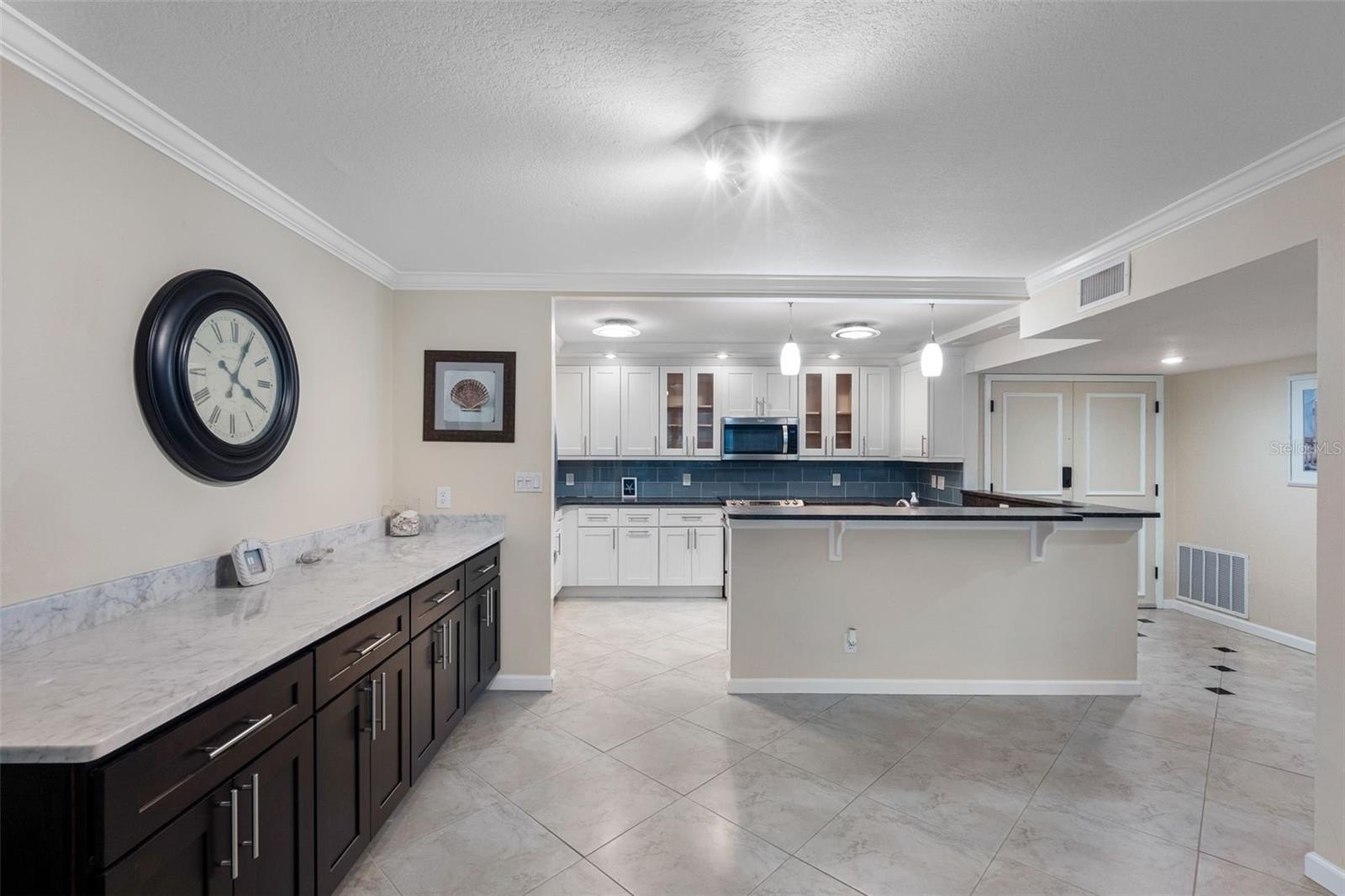 CLEARWATER BEACH, Florida, 33767, United States, 2 Bedrooms Bedrooms, ,2 BathroomsBathrooms,Residential,For Sale,1990793