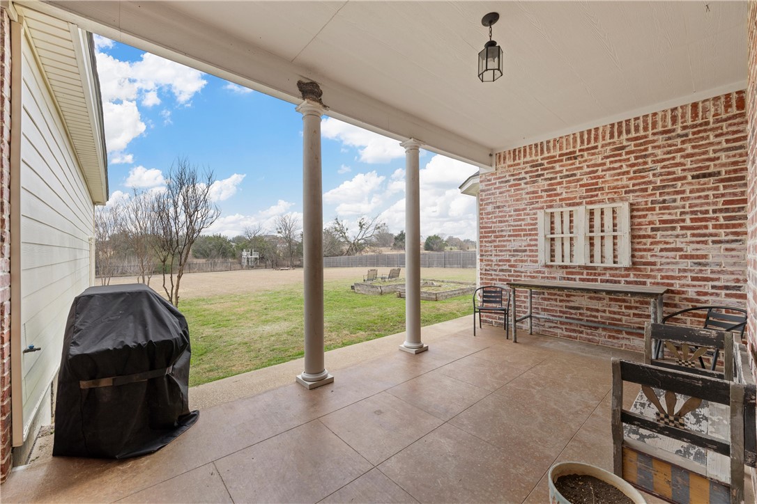 Lorena, Texas, 76655, United States, 5 Bedrooms Bedrooms, ,5 BathroomsBathrooms,Residential,For Sale,1906536