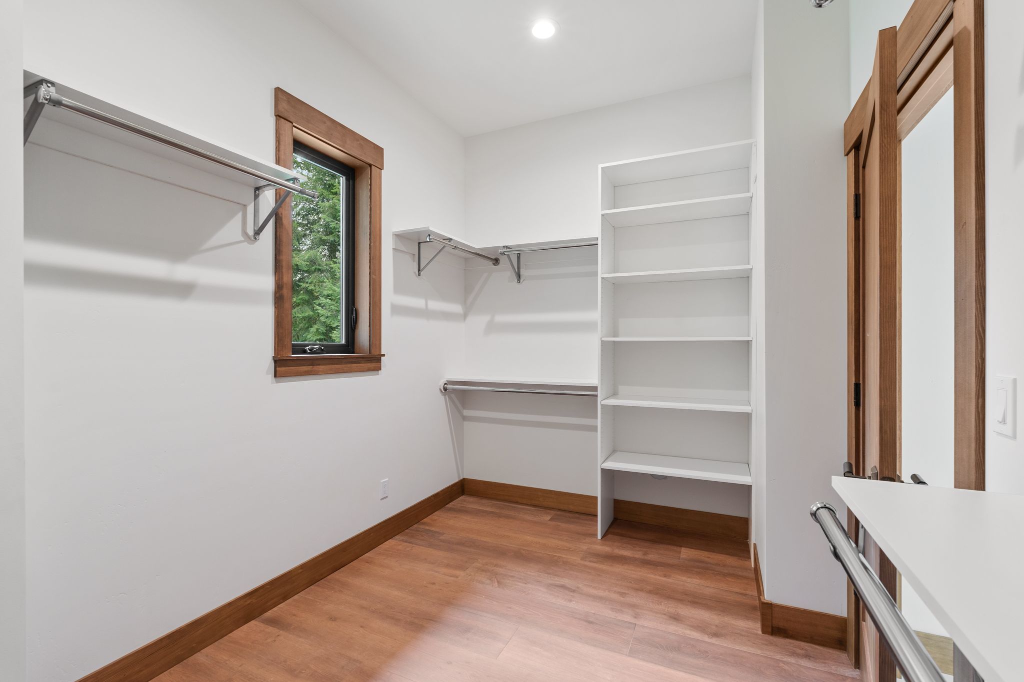 Sandpoint, Idaho, 83864, United States, 3 Bedrooms Bedrooms, ,3 BathroomsBathrooms,Residential,For Sale,1981039