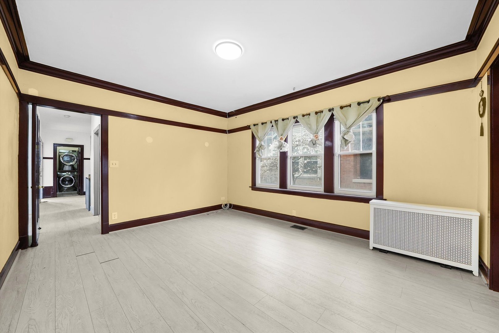 Chicago, Illinois, 60630, United States, 8 Bedrooms Bedrooms, ,3 BathroomsBathrooms,Residential,For Sale,1892523