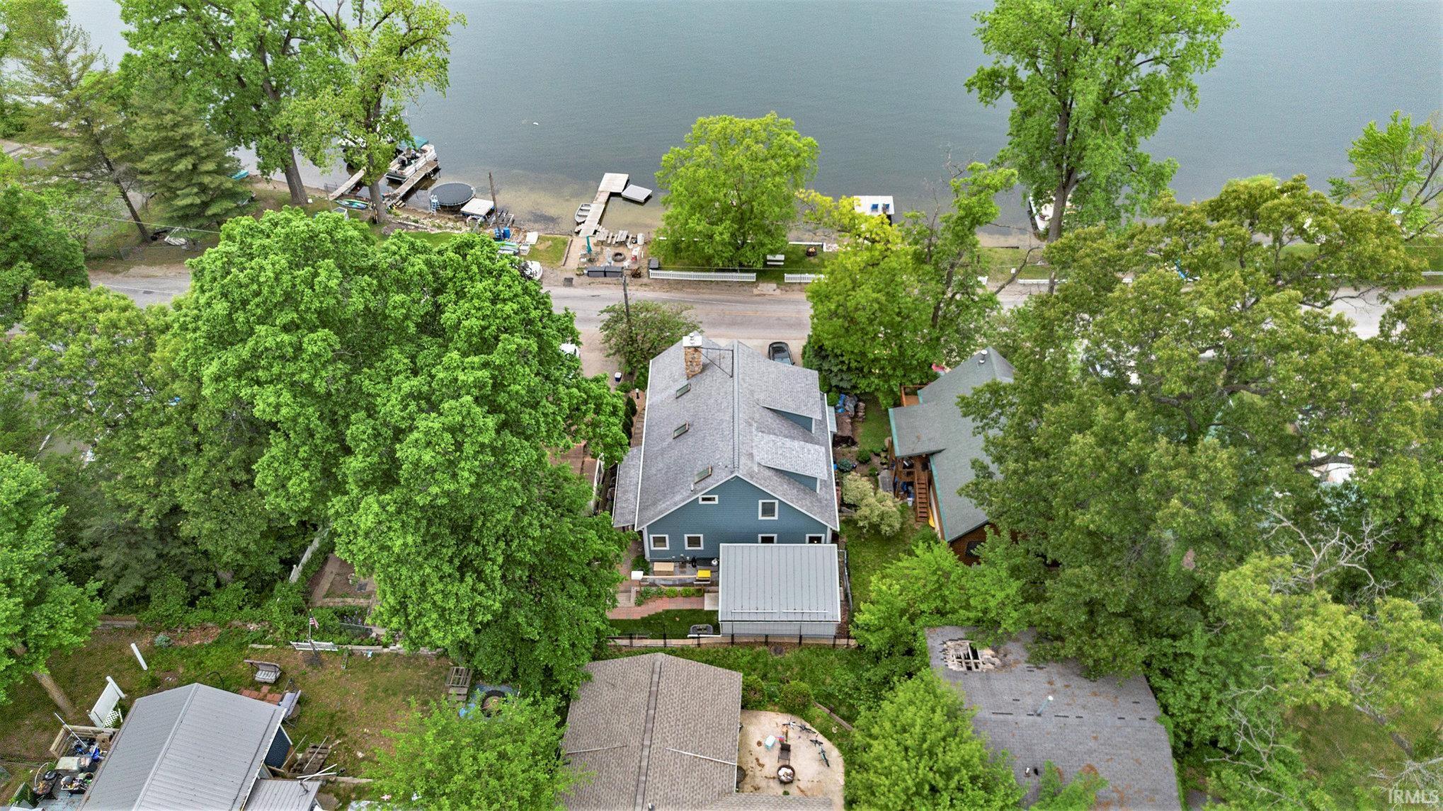 Shipshewana, Indiana, 46565, United States, 2 Bedrooms Bedrooms, ,3 BathroomsBathrooms,Residential,For Sale,1982813