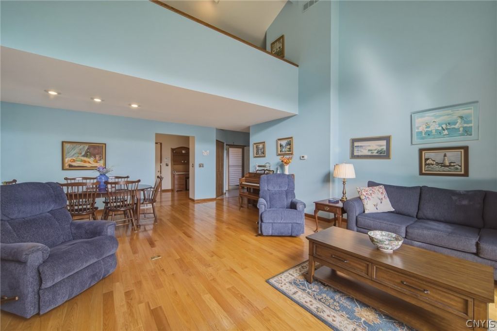 White Heron Cir, Fayetteville, NY 13066 #1