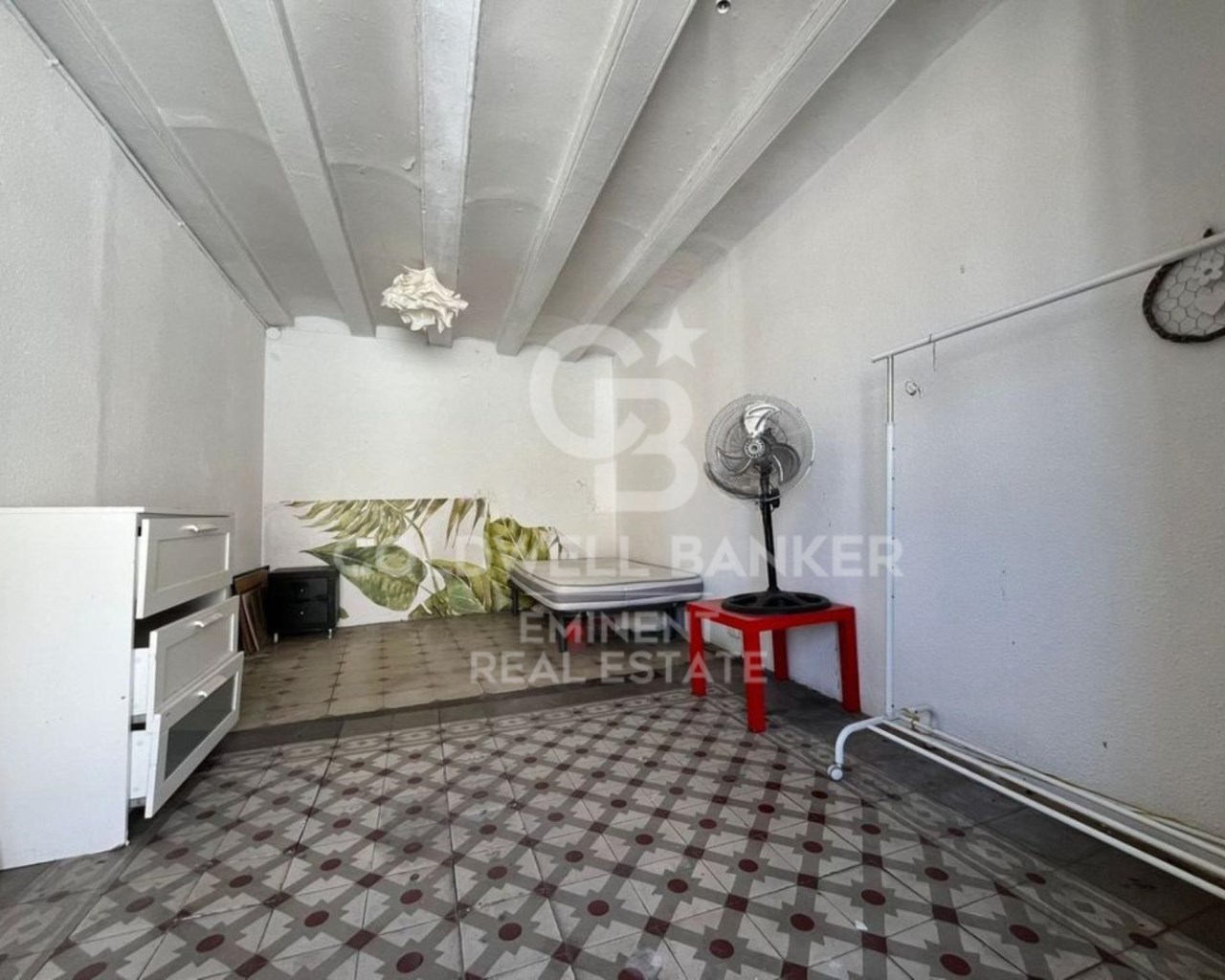 Barcelona, Catalonia, ES, 4 Bedrooms Bedrooms, ,2 BathroomsBathrooms,Residential,For Sale,1838974
