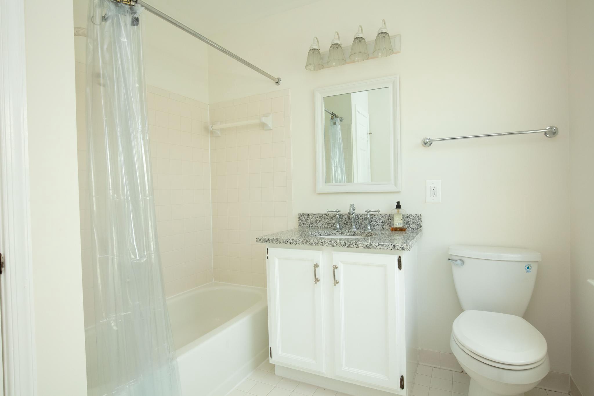  6304 Chaucer View Circle, Alexandria, VA, 22304 - 物件實景